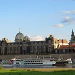 Grosses Im Zentrum Von Dresden, 2 Schlafzimmer, 2 Baeder, Balkon * Δρέσδη