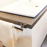 Apartamento Grosses Im Zentrum Von Dresden, 2 Schlafzimmer, 2 Baeder, Balkon