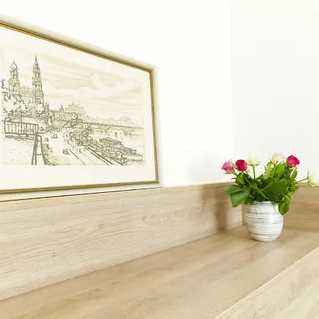 Grosses Im Zentrum Von Dresden, 2 Schlafzimmer, 2 Baeder, Balkon * Dresden