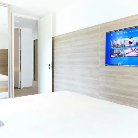 Apartman Grosses Im Zentrum Von Dresden, 2 Schlafzimmer, 2 Baeder, Balkon Drezda