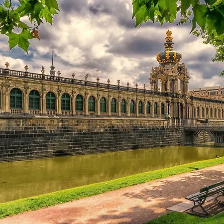 公寓 Grosses Im Zentrum Von Dresden, 2 Schlafzimmer, 2 Baeder, Balkon